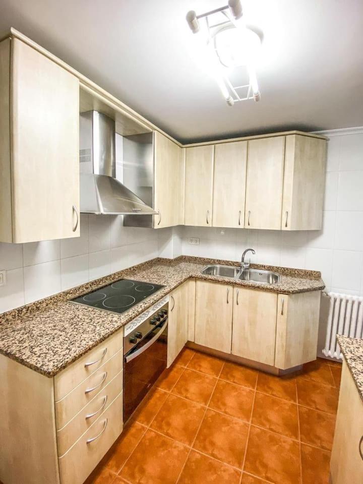 Residencial Leyra, Piso Centrico De 6 Habitaciones, 8 Camas Salamanca Buitenkant foto